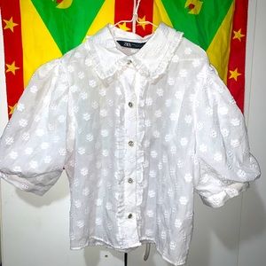 ZARA WHITE TOP WITH DIAMOND BUTTONS!
